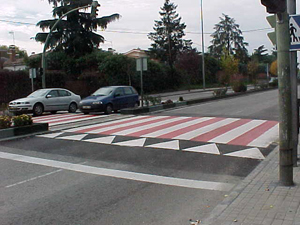 Bandas reductoras de velocidad.